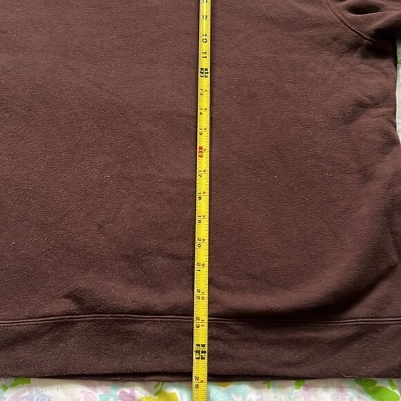 Cardinal Embroidered Needlepoint Sweatshirt - L - Picture 8 of 9